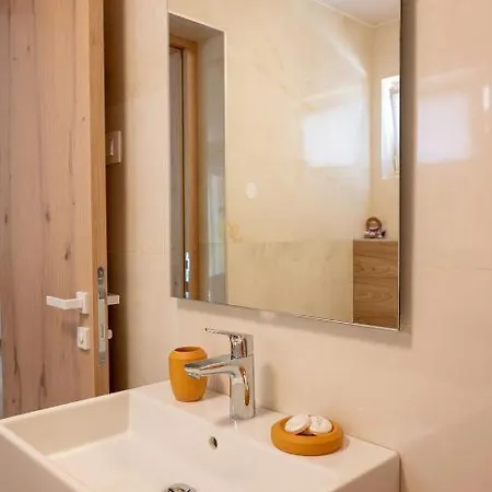 Apartment Z Malinska